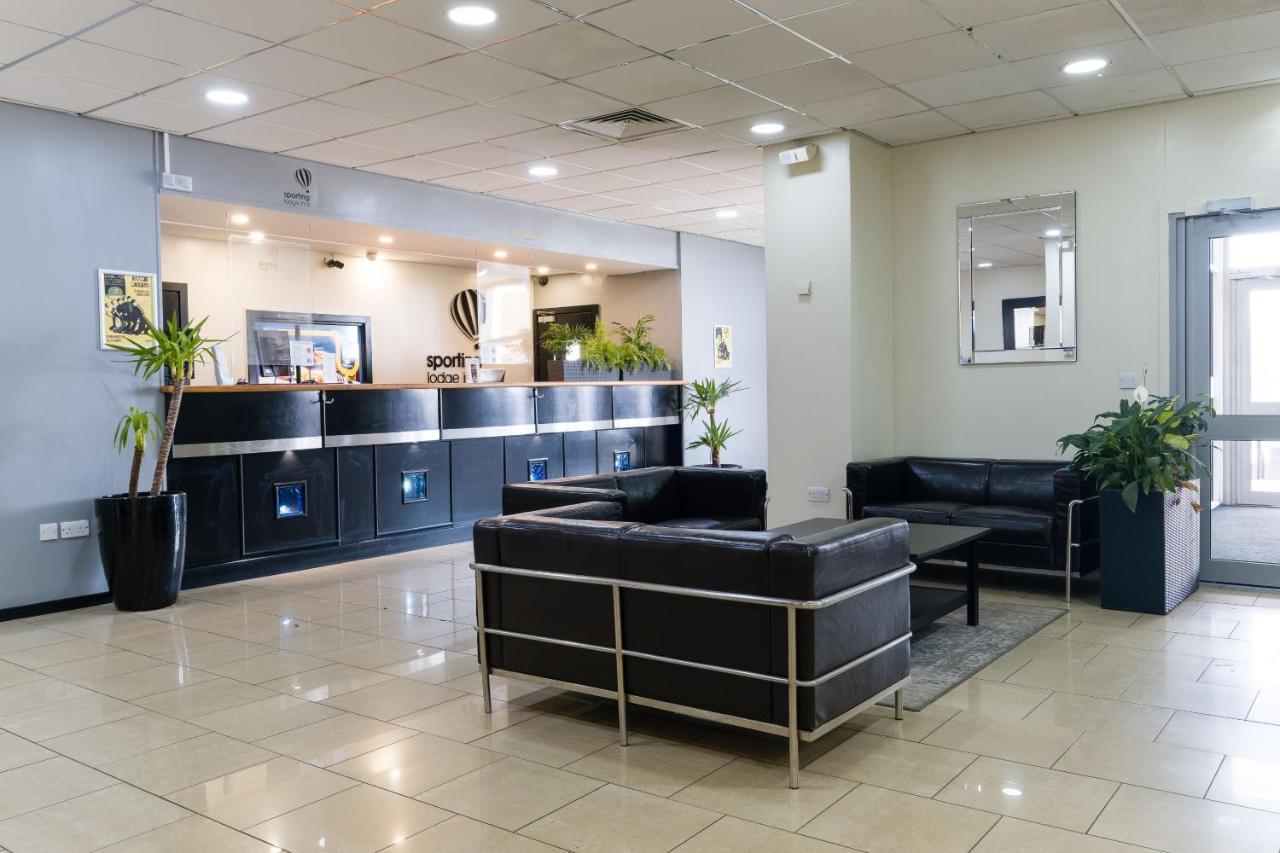 Sporting Lodge Inn Мидълзбро Екстериор снимка