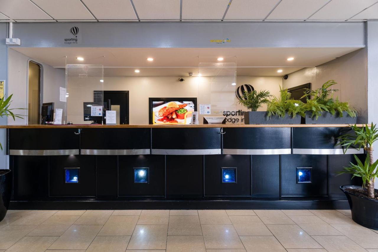 Sporting Lodge Inn Мидълзбро Екстериор снимка