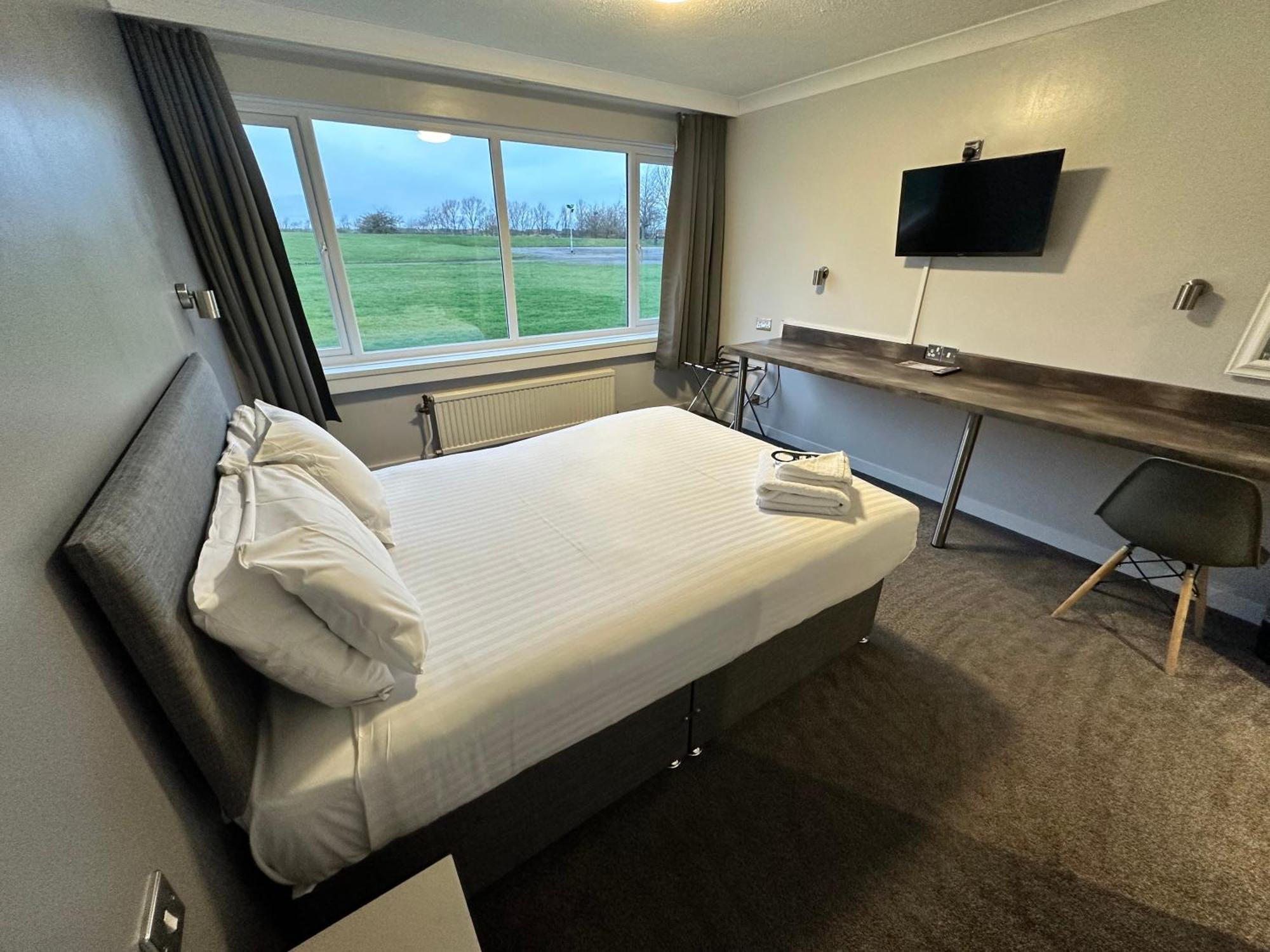 Sporting Lodge Inn Мидълзбро Екстериор снимка